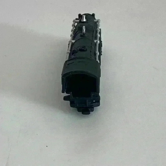 Hallmark Keepsake Ornament Lionel Train - Picture 11 of 12